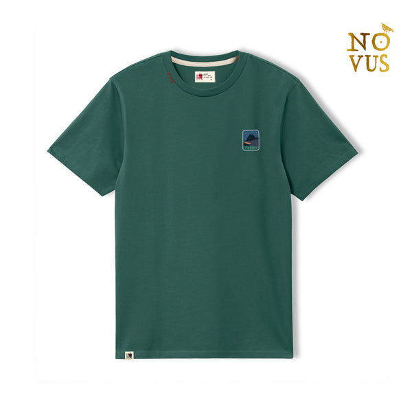 Green cotton t-shirt with embroidered horse patch (Equus Ferus Caballus V). Made in Portugal from natural cotton, this limited edition piece showcases Indagatio’s commitment to sustainable and mindful design.