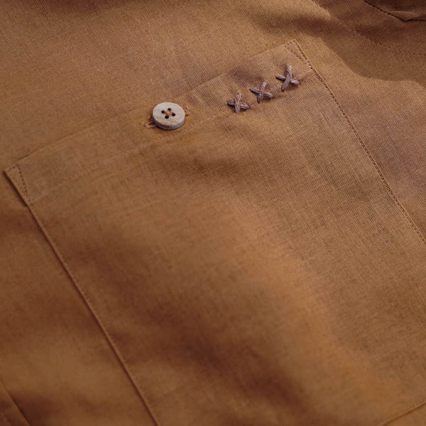 Camisa Milvus migrans II em castanho Edição Bordado