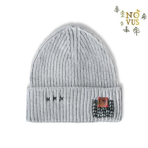 Light grey wool beanie Sciurus vulgaris - Embroidery edition