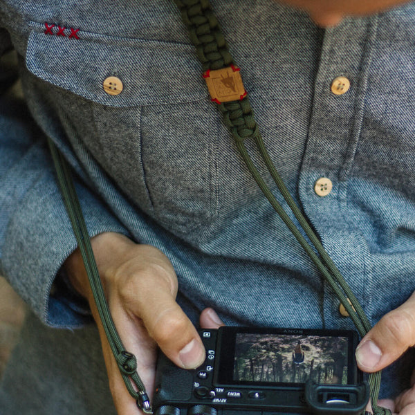 Handmade camera strap Capreolus capreolus in paracord. Handmade in Portugal. Welcome to the wolfpack.